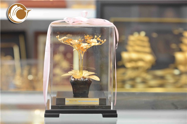 Biểu trưng hoa lan bằng đồng mạ vàng 24k, giá bán hoa lan vàng 24k