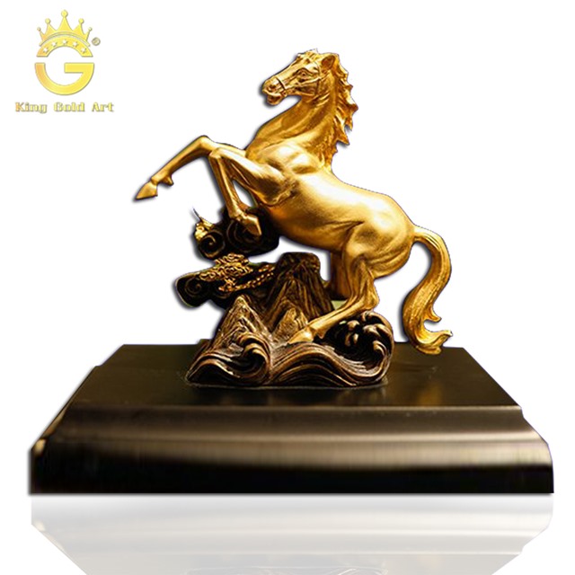Địa chỉ mua tượng ngựa phong thủy mạ vàng tinh xảo tại Nghệ An